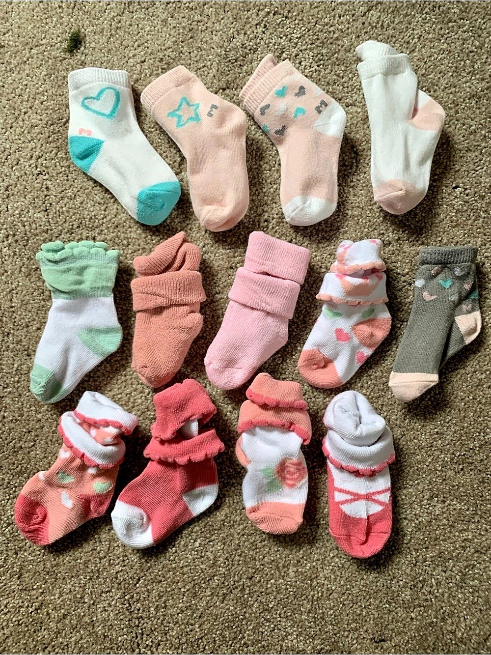 Baby Small Pink & White Sock Set Like New